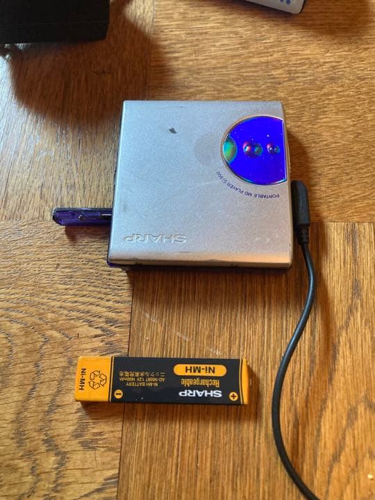 MDプレイヤー　シャープ製　おまけで8枚のディスク付き