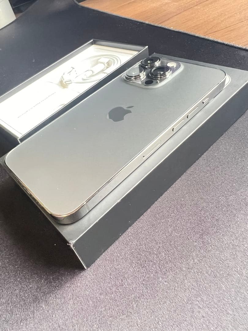 iPhone 13 Pro 512GB ブラック（中古・シャッター音なし）