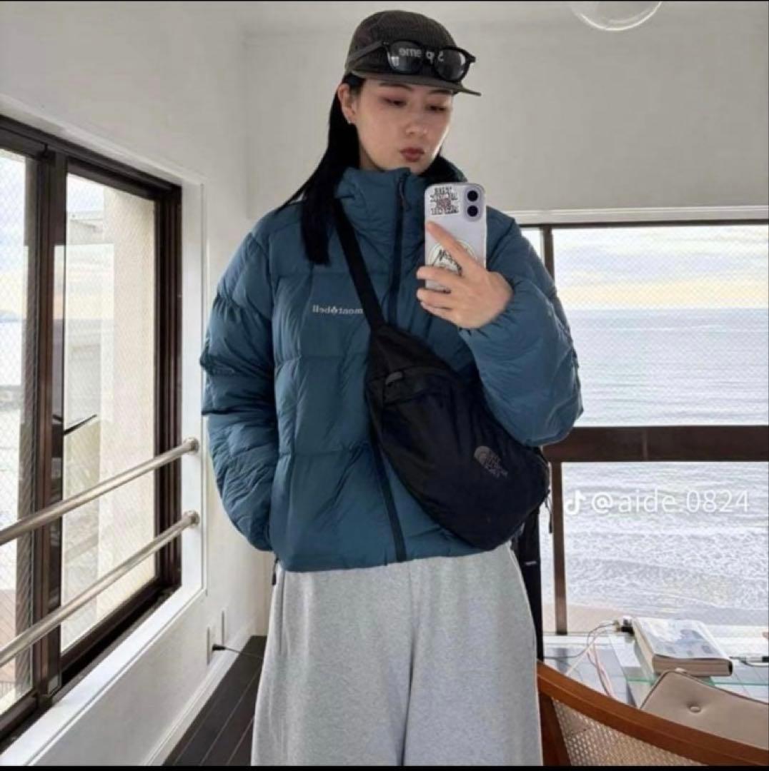 ネージュダウンパーカー　新品未使用　モンベル　mont-bell ブルー