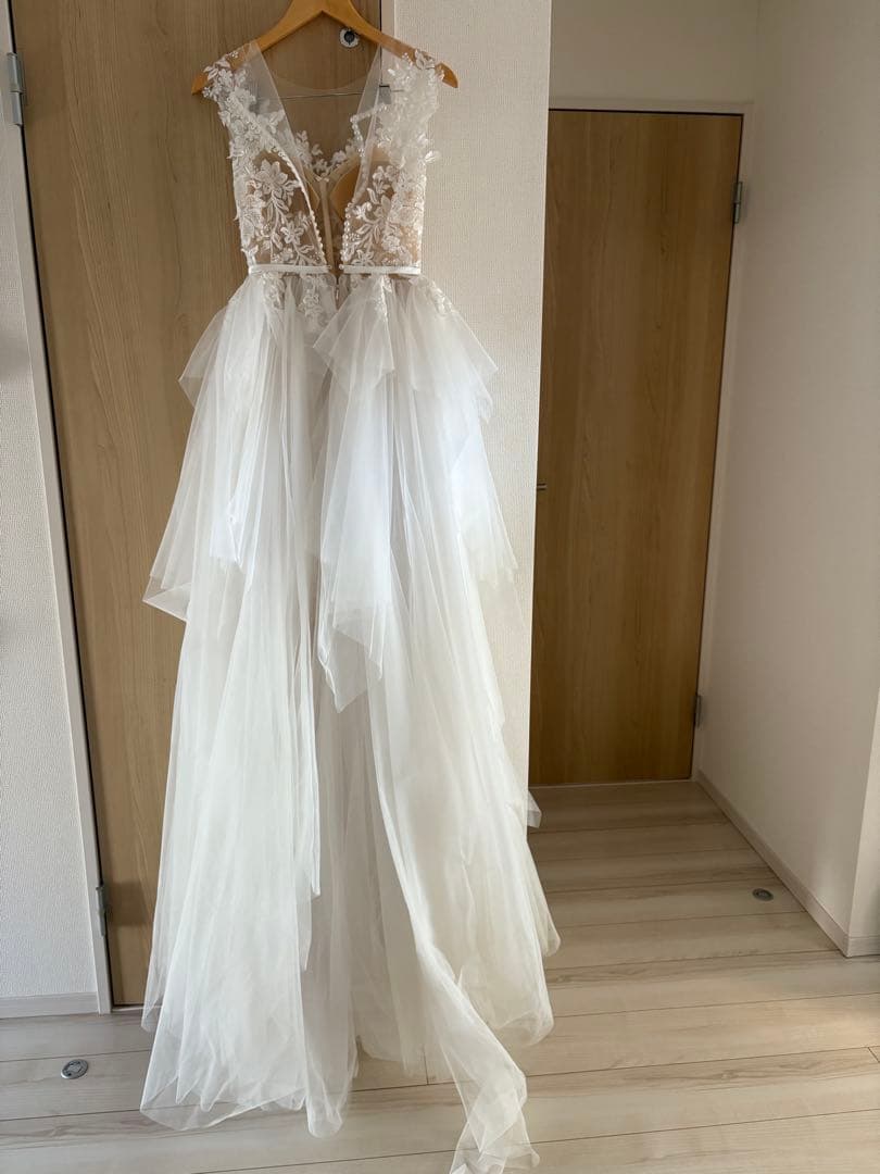 アーバンブランシュ　ウェディングドレス　WD64