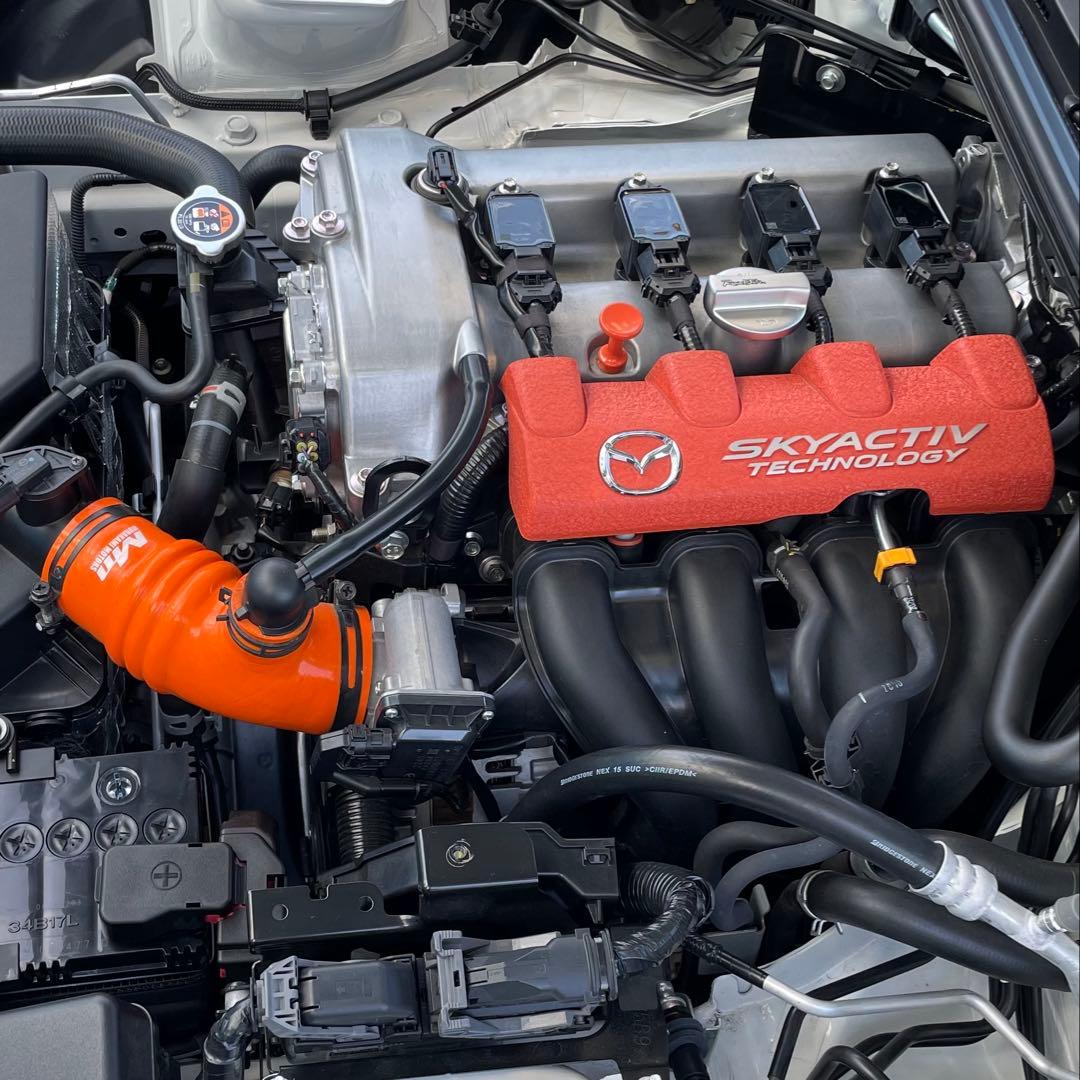 NDロードスター　エンジンルームオレンジ色４点セット ＋ オイルフィラーキャップ