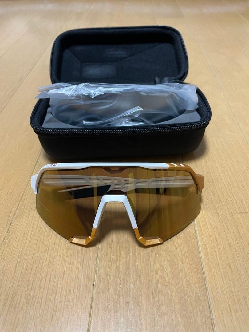 ⚠️限定価格⚠️ワンハンドレッド　100% サングラス