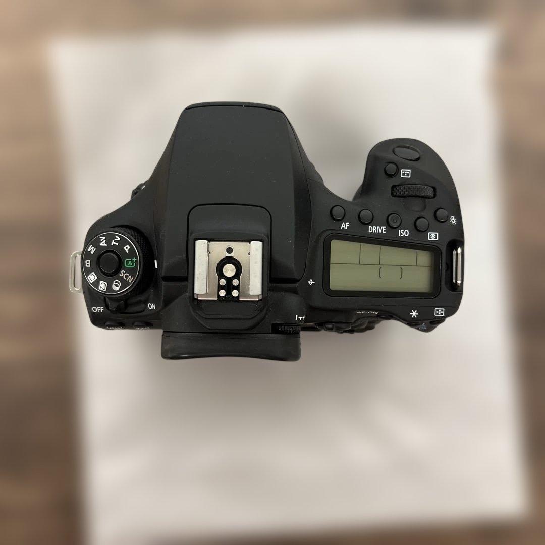 Canonデジタル一眼レフカメラEOS90D EF-S18-135 レンズキット