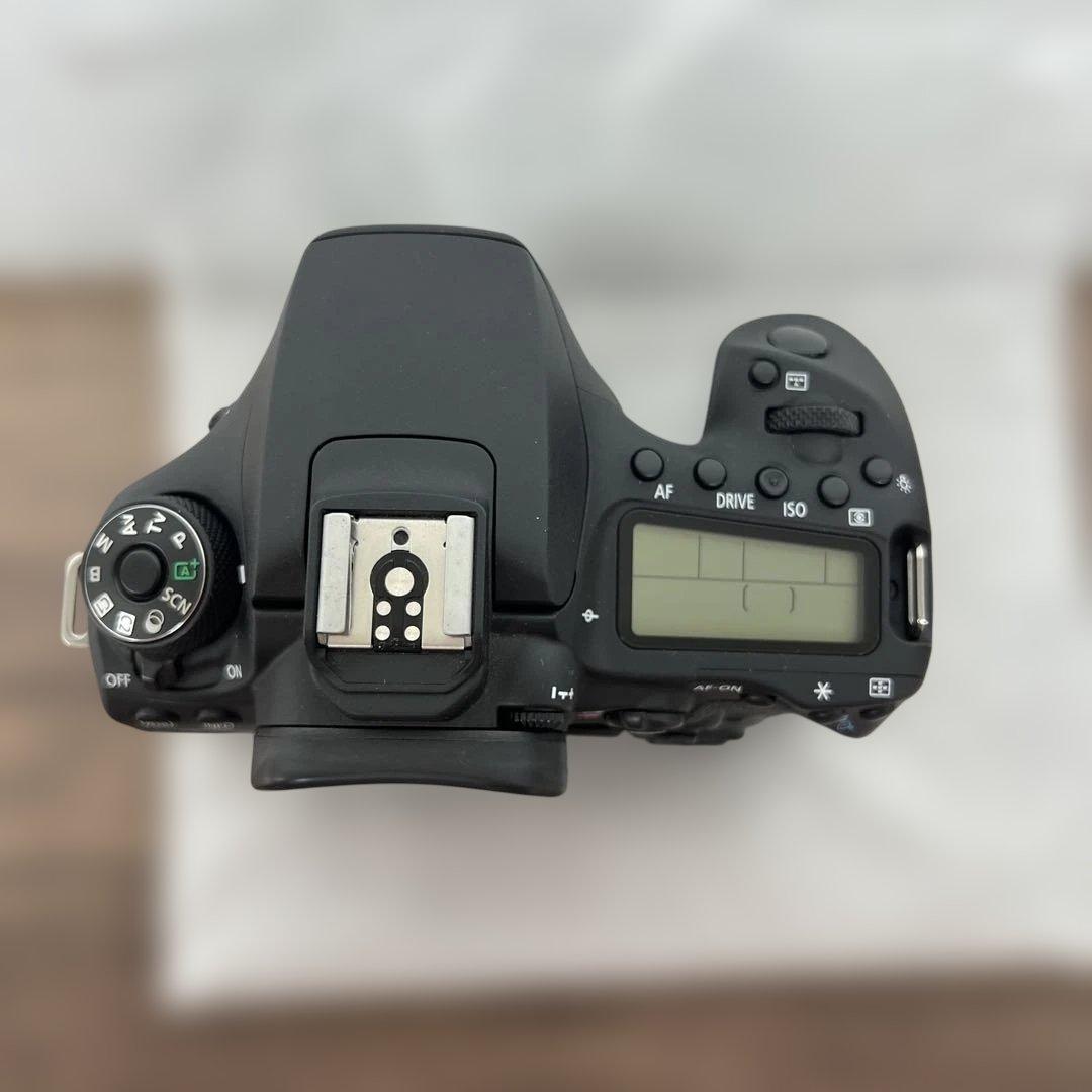 Canonデジタル一眼レフカメラEOS90D EF-S18-135 レンズキット