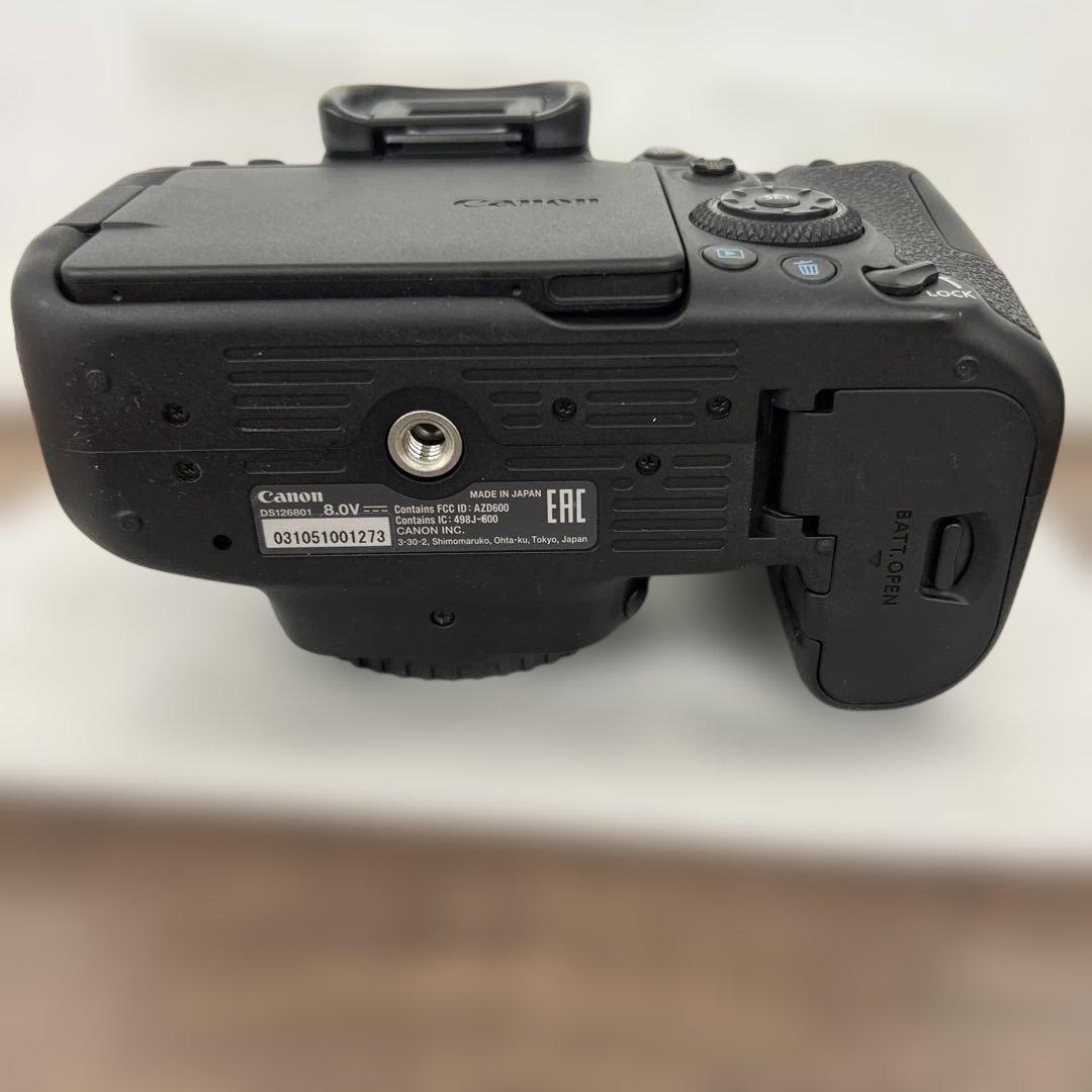 Canonデジタル一眼レフカメラEOS90D EF-S18-135 レンズキット