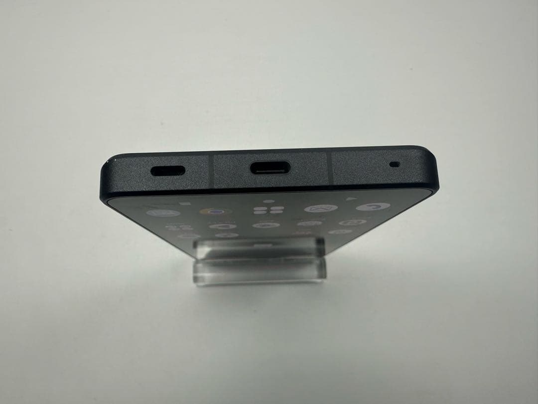 外観美品 Aquos R8 pro docomo 256gb ブラック