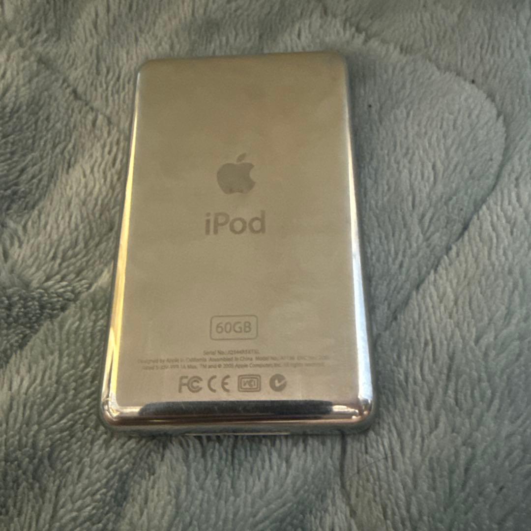 Apple iPod 第5世代 60GB 本体 イヤフォン付き