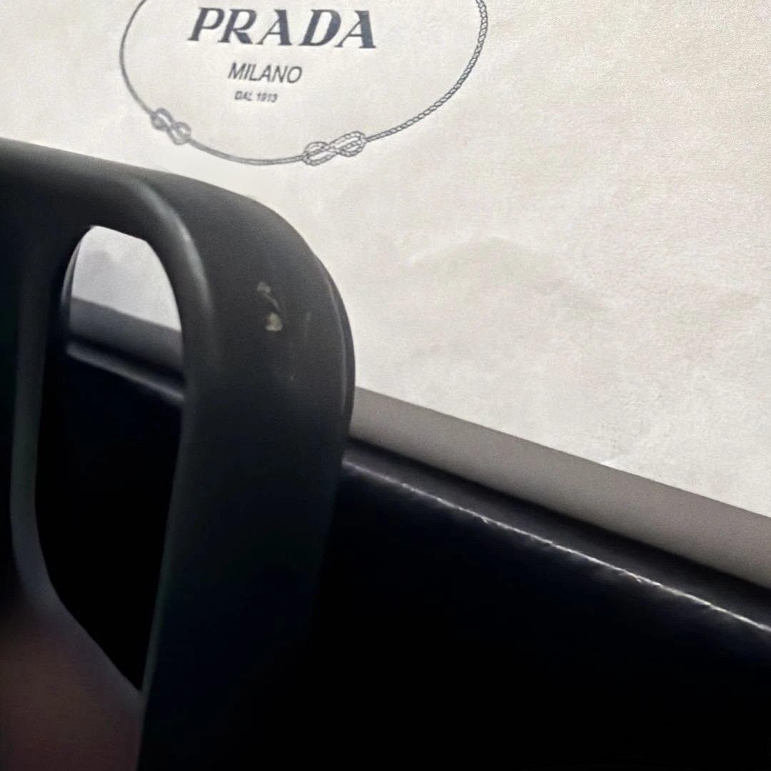 PRADA iPhoneケース　正規品　iPhone13Pro