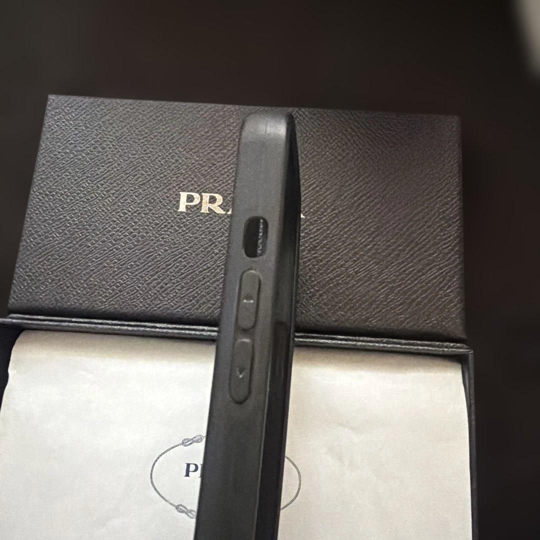 PRADA iPhoneケース　正規品　iPhone13Pro