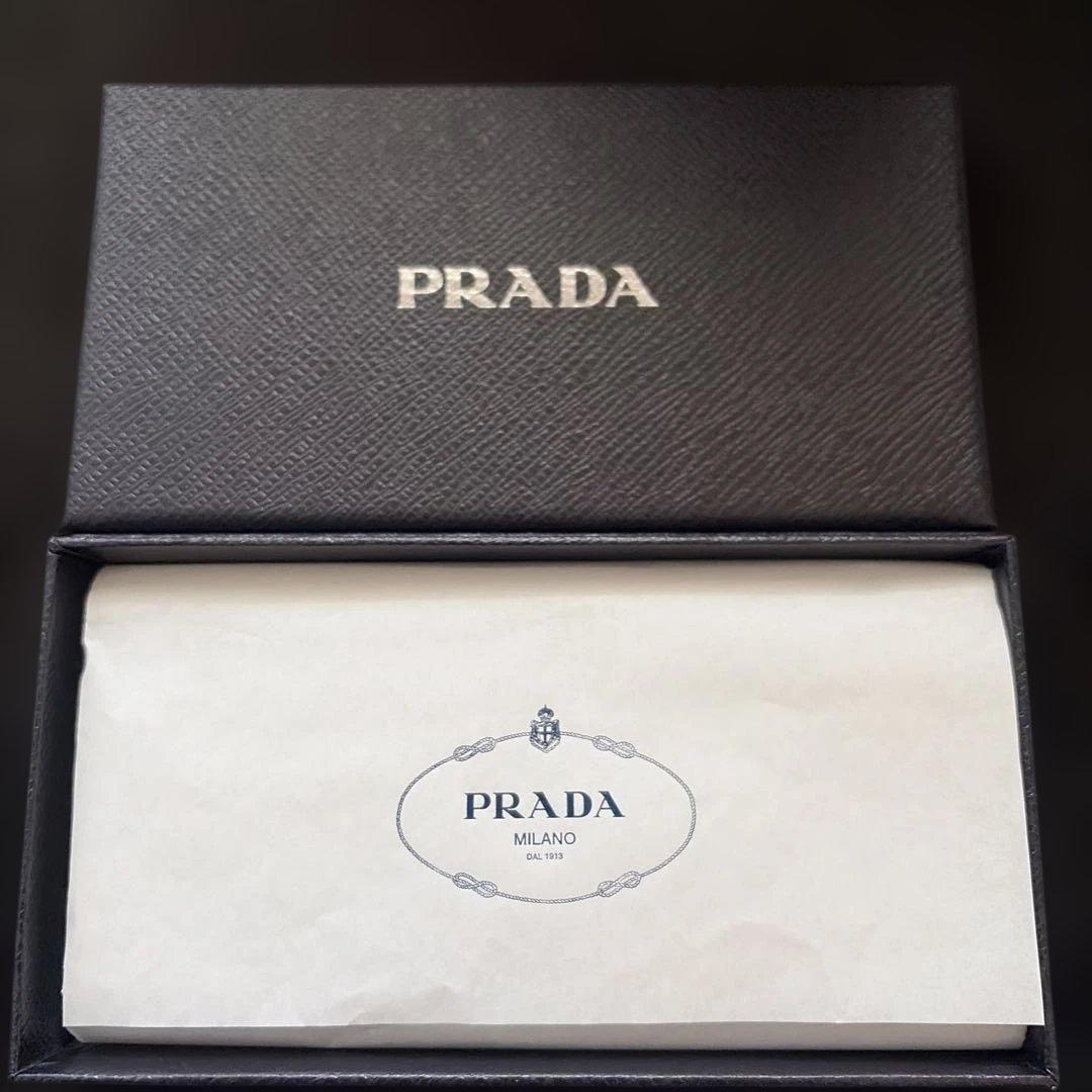 PRADA iPhoneケース　正規品　iPhone13Pro