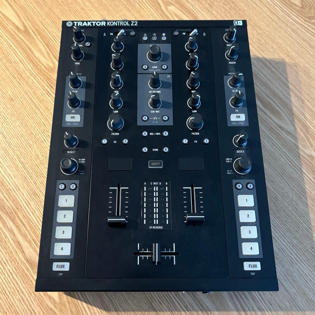 KONTROL Z2 DJミキサー
