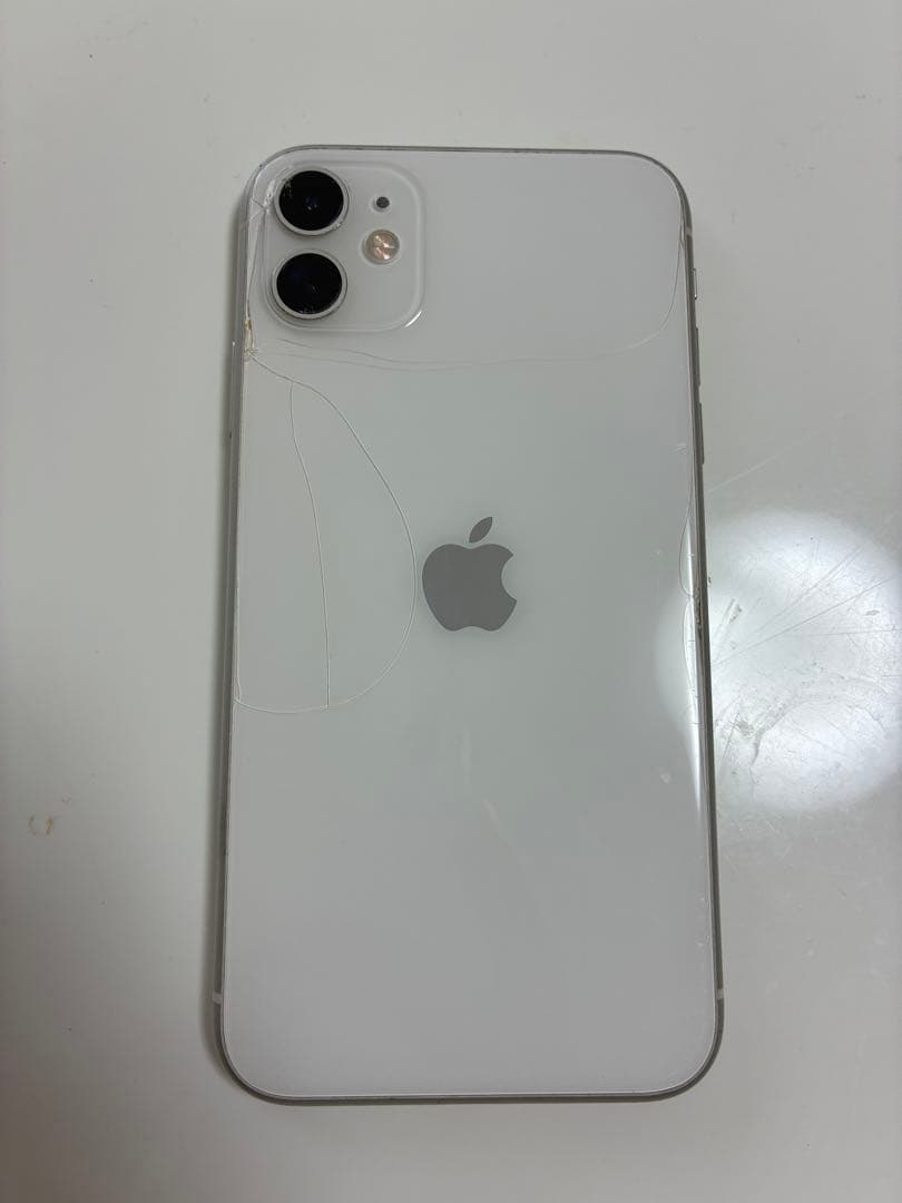 iPhone11 128g ホワイト　SIMフリー