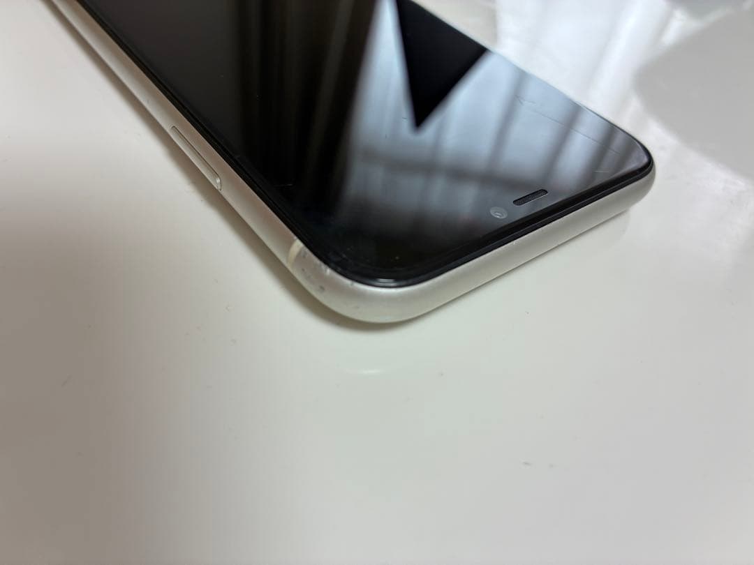 iPhone11 128g ホワイト　SIMフリー