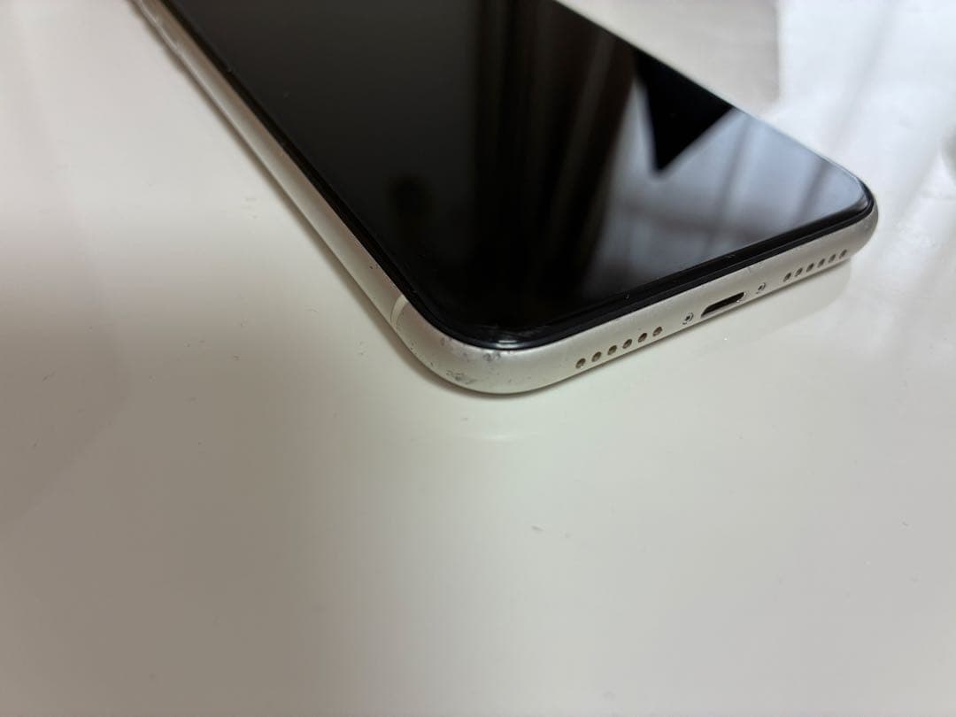 iPhone11 128g ホワイト　SIMフリー
