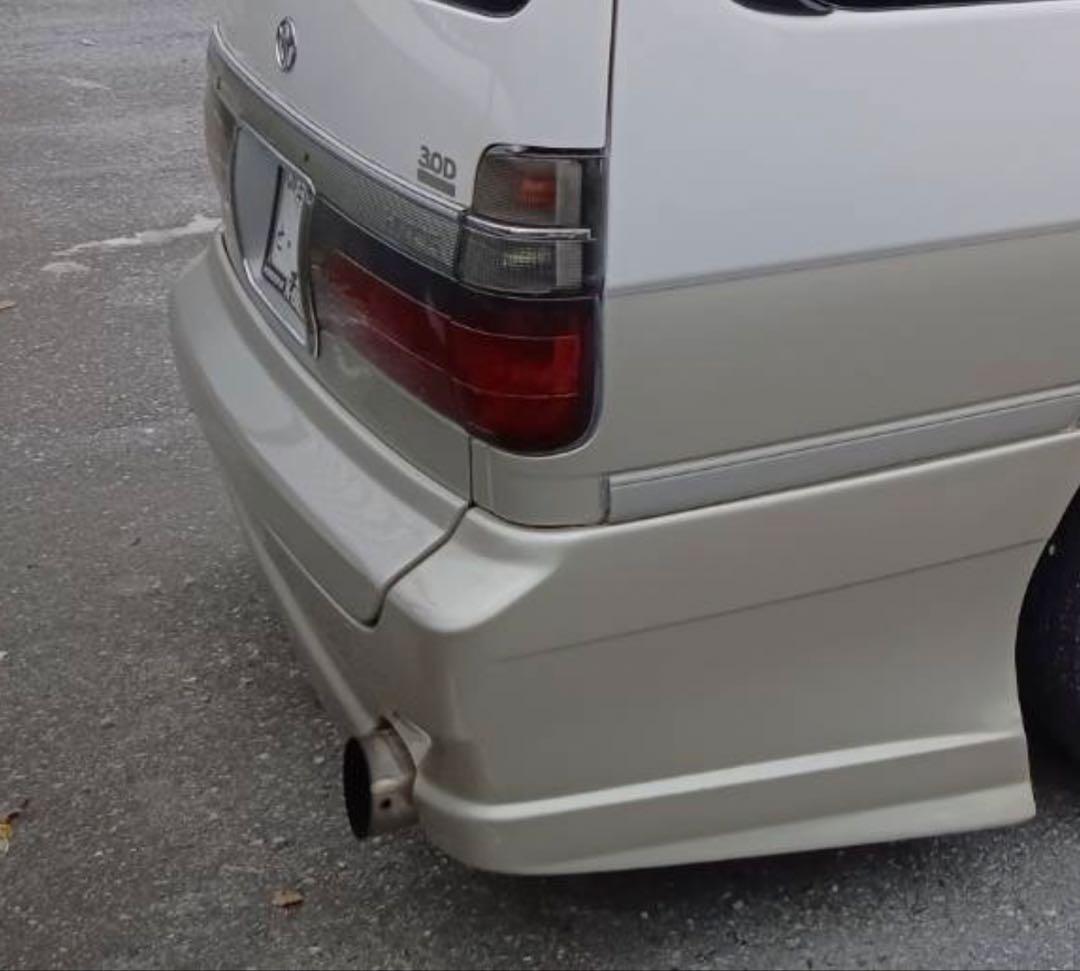 100系ハイエース　リアゲートエアロ