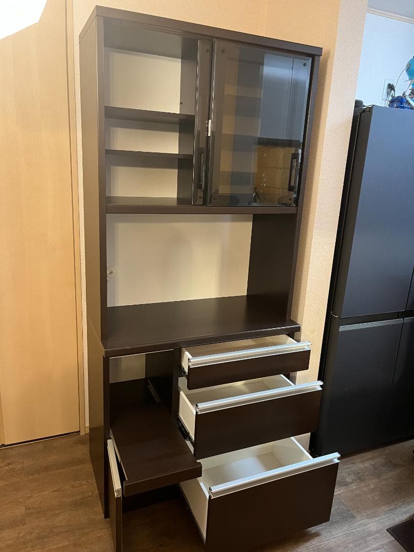 MUMU 【松田家具】横幅90cm 食器棚 ダークブラウン ガラス扉付き