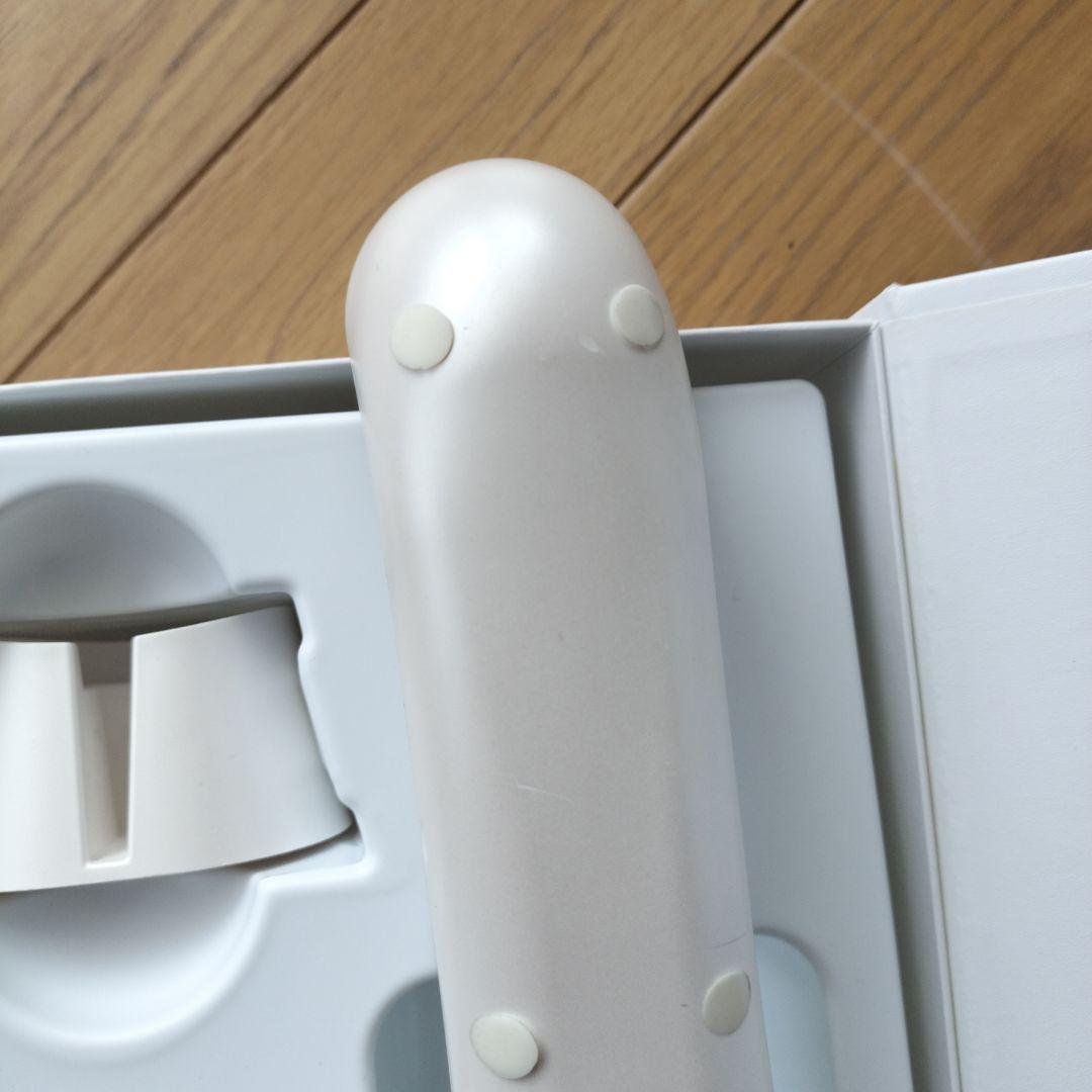 LIFTUNE 美顔器 ホワイト 充電器付き