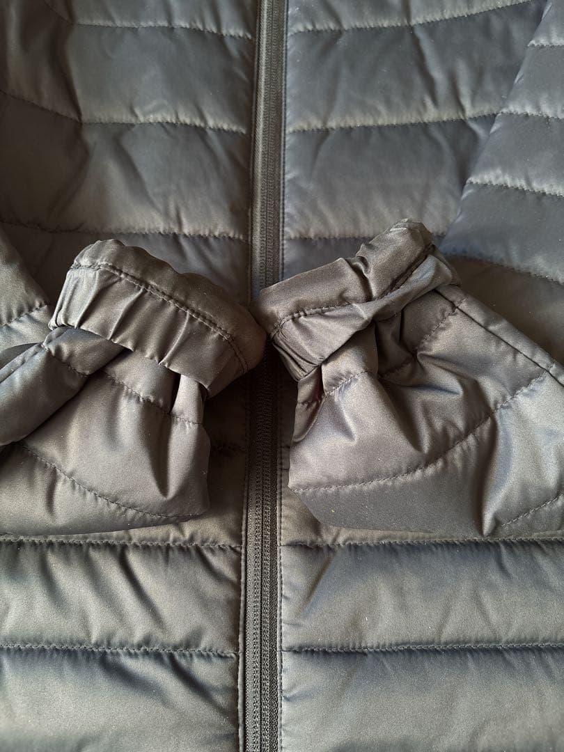 DESCENTE GOLFデサントモバイルサーモ　中綿ジャンパー温度調節アウター