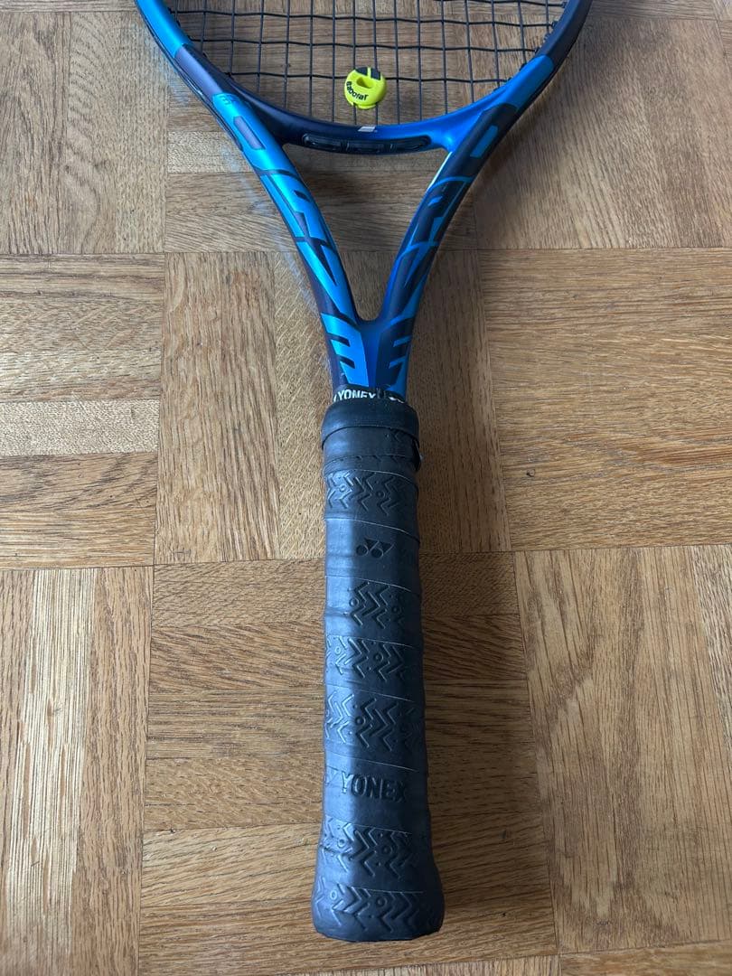 Babolat テニスラケットとボールセット
