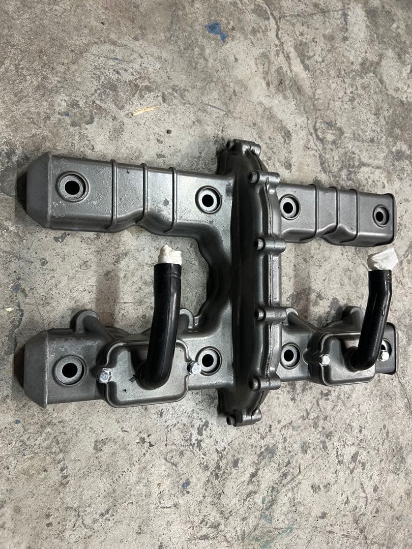 ゼファー1100 ヘッドカバー