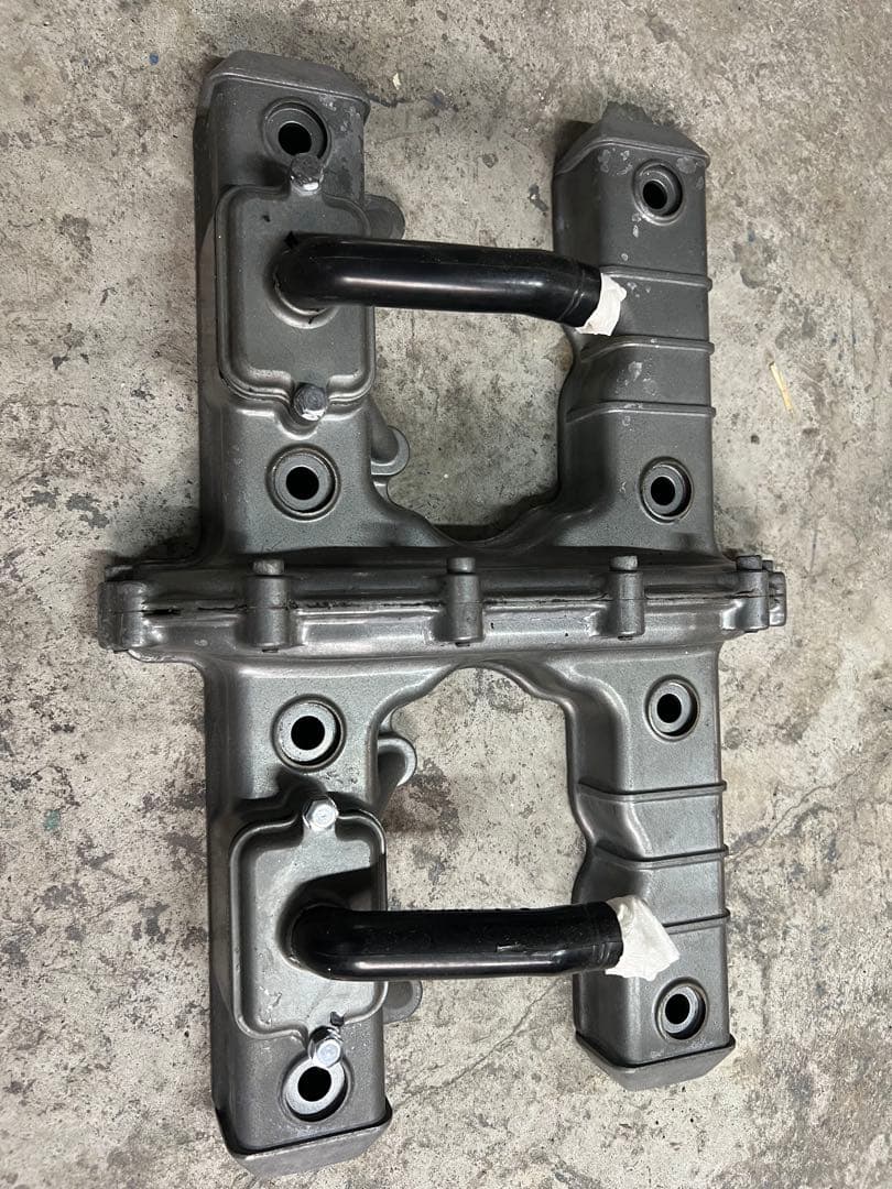 ゼファー1100 ヘッドカバー