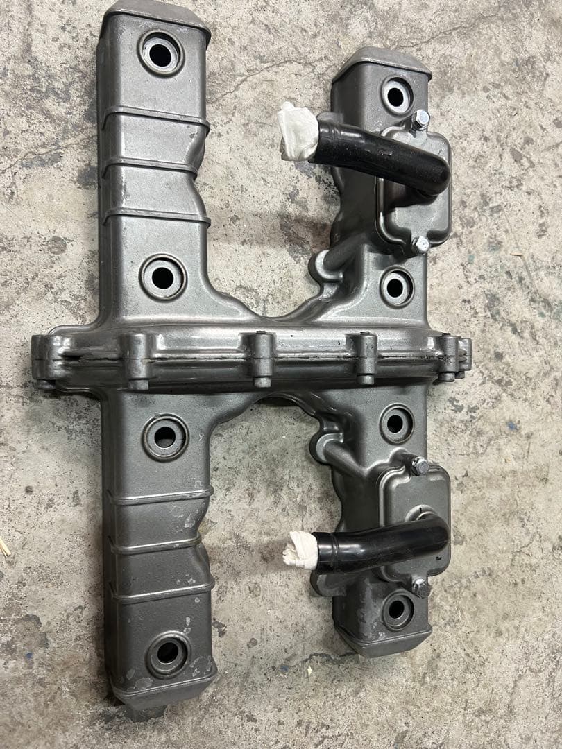 ゼファー1100 ヘッドカバー