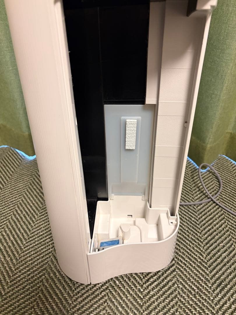 Sharp 加湿空気清浄機 2022年製 KC-J50-W