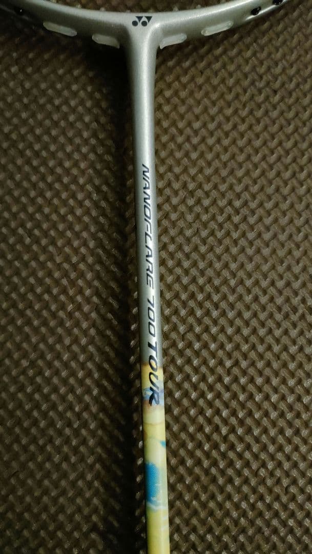 ヨネックス　ナノフレア700ツアー