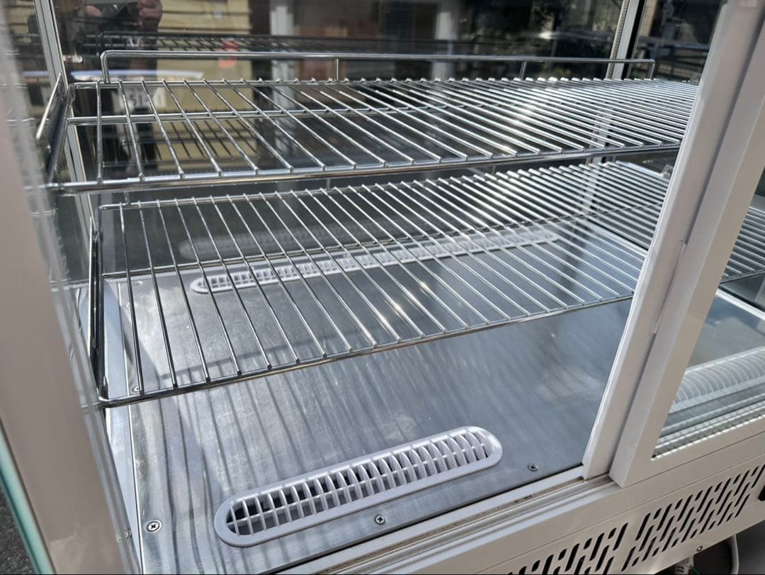 ホワイトショーケース 中型 2段棚