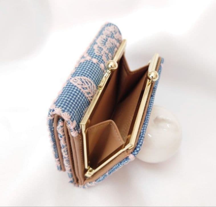 【現品販売】 foresttile ブルー がま口三つ折り財布 ミナペルホネン