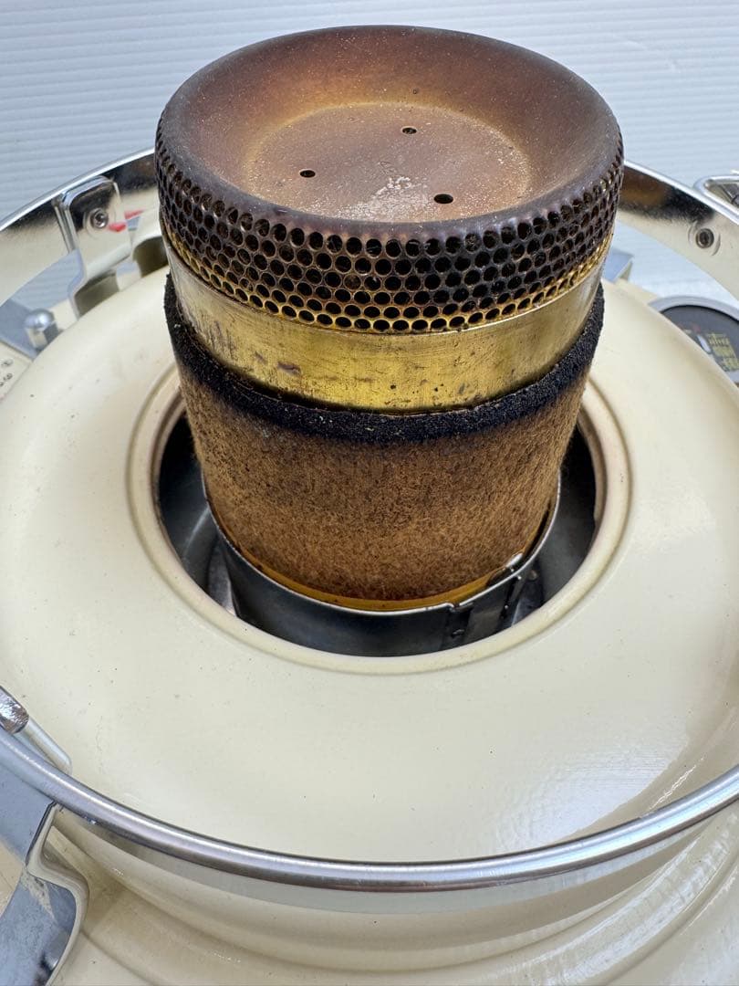 3*8様 Aladdin 石油ストーブ クリーム色