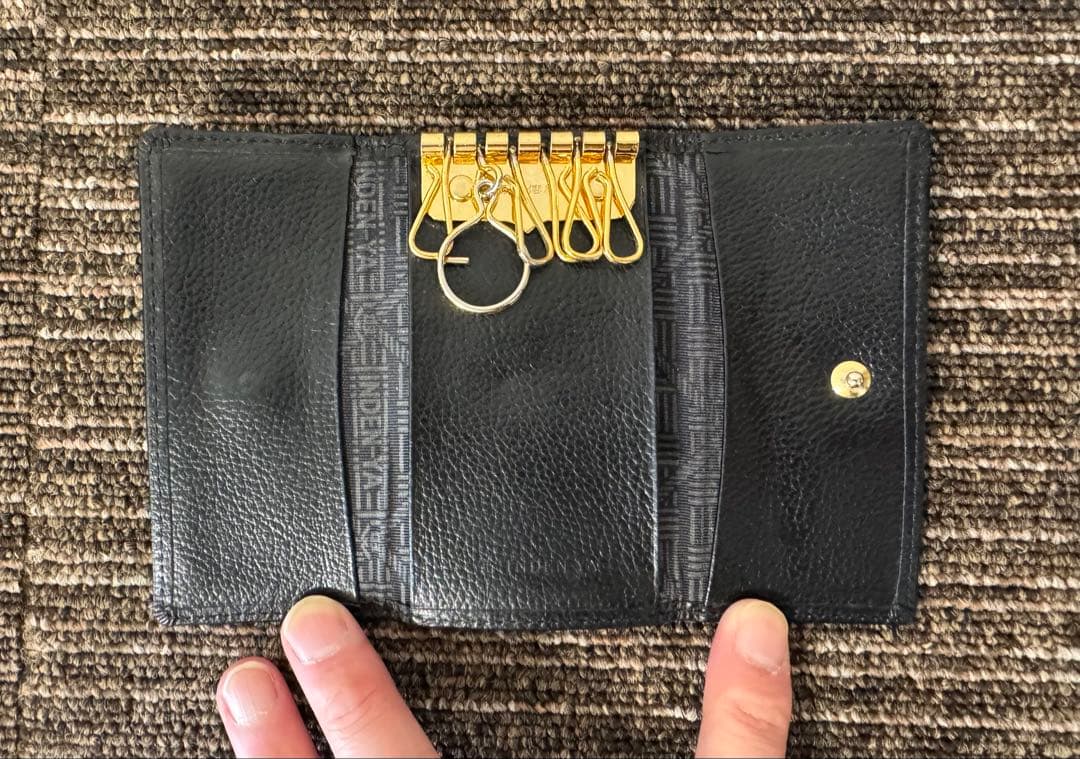 【値下げ中】　印傳屋　隼人　キーケース