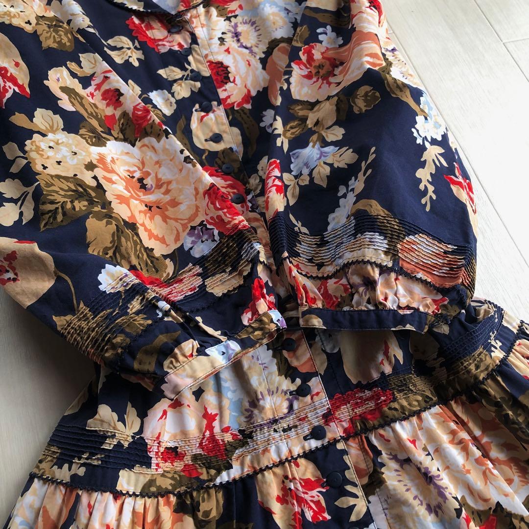 インゲボルグ 花柄 ピンタック 紺色 7分袖 ワンピース