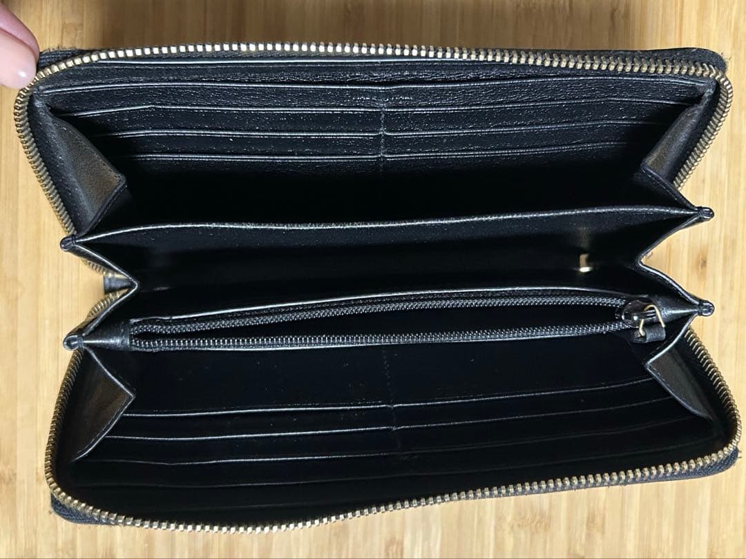 YSL イヴ・サンローラン ブラック 長財布