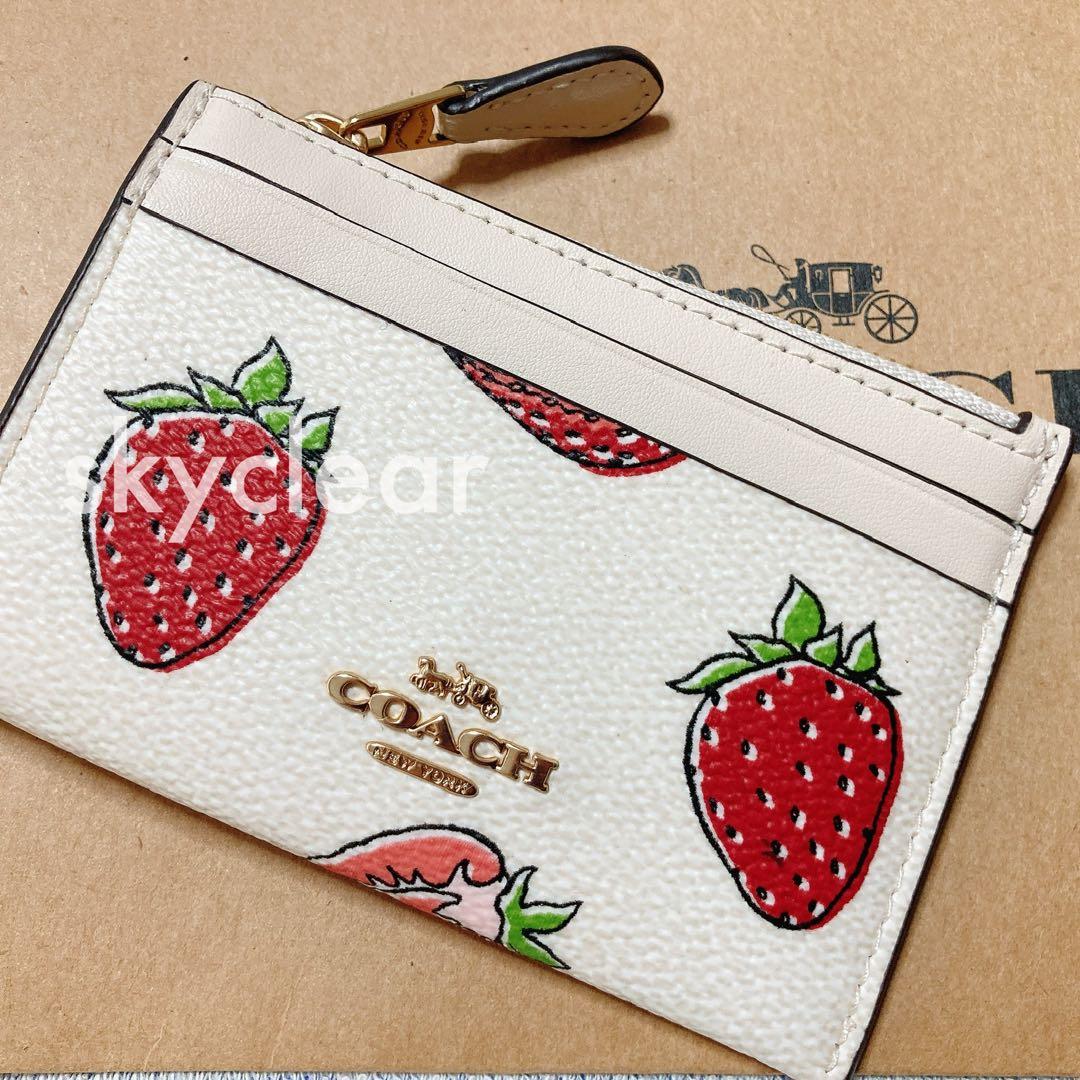 新品❇︎正規品 COACH いちご柄 ミニスキミーID パスケース