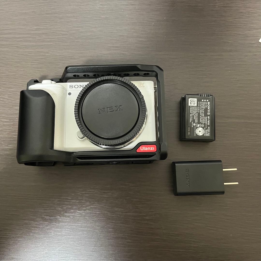 SONY ZV-E10 ミラーレス一眼カメラ（ホワイト） ボディー