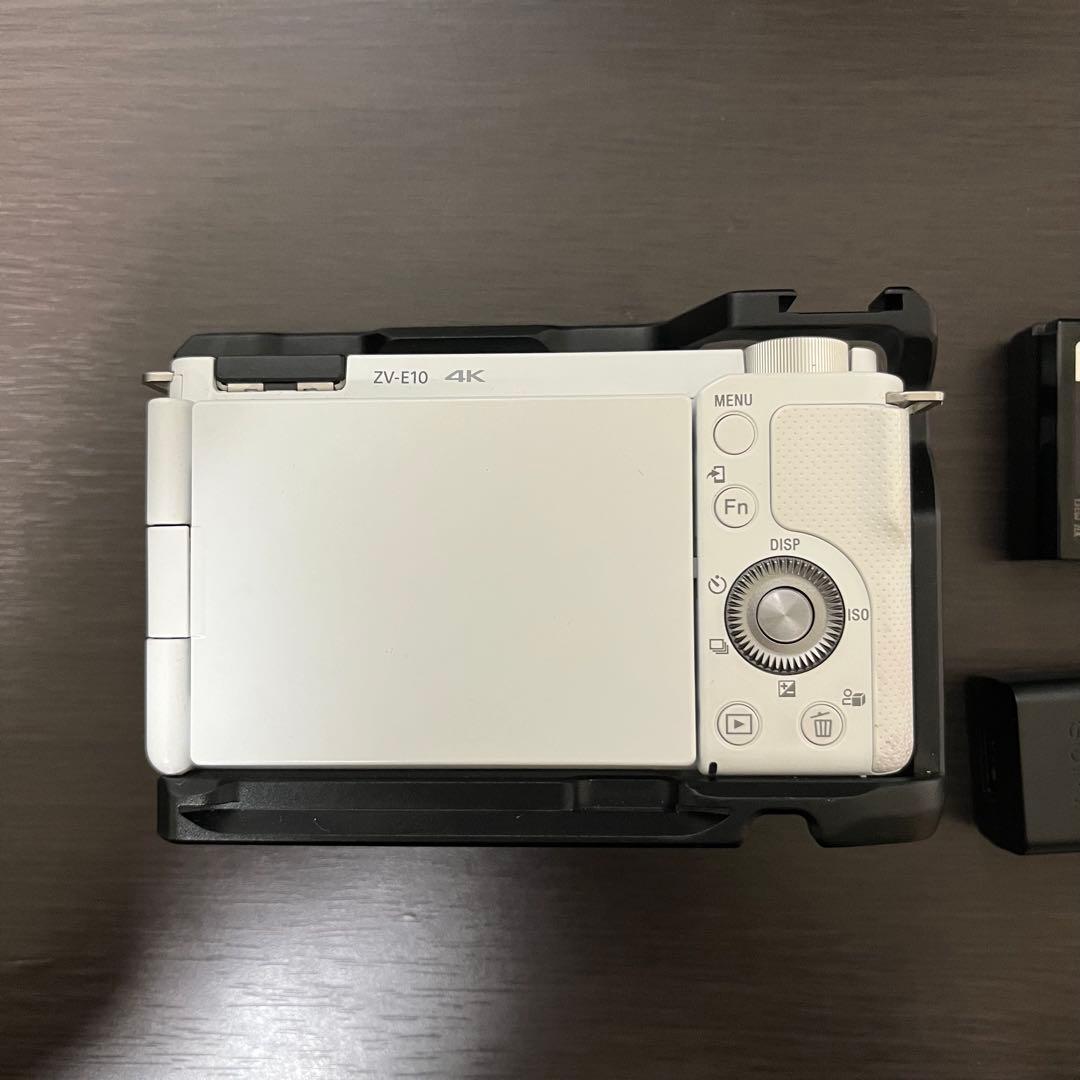 SONY ZV-E10 ミラーレス一眼カメラ（ホワイト） ボディー