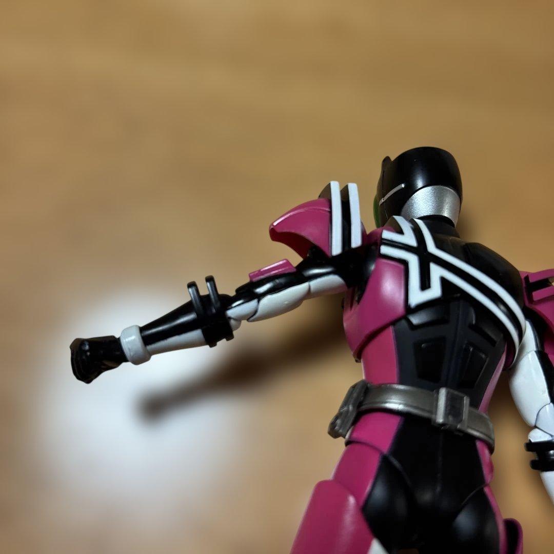 真骨彫　S.H.Figuarts 仮面ライダーディケイド