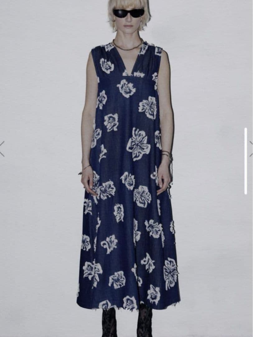 Ameri　FLOWER CUT JACQUARD DENIM DRESS