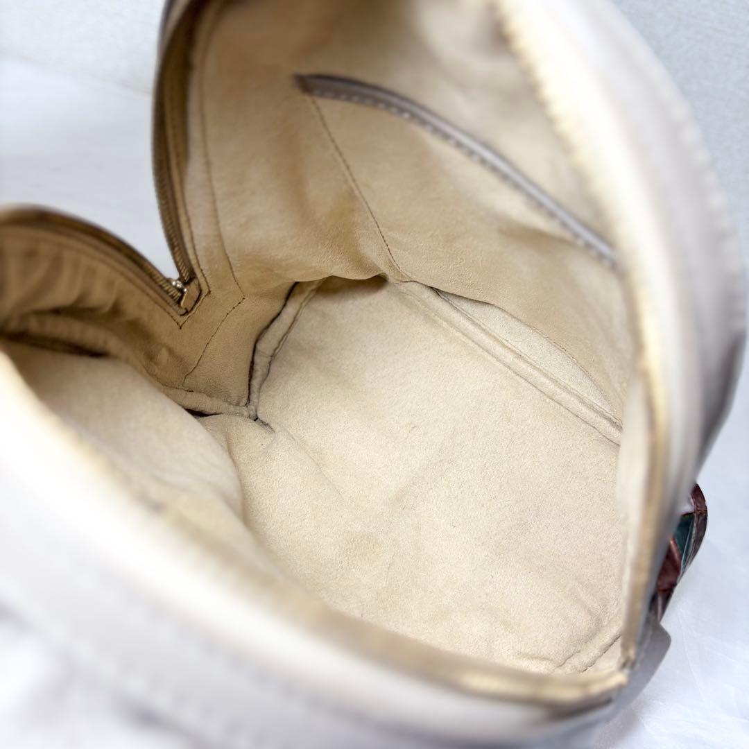 【極美品】　アタオ　バッグ　ミッドタウン　ヴィトロ　タッセル　アドリアエメラルド