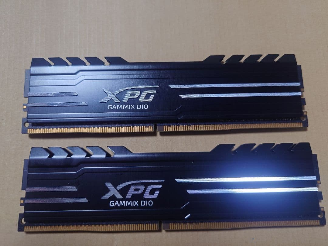 XPG GAMMIX D10 32GB (16GB×2枚) DDR4メモリ
