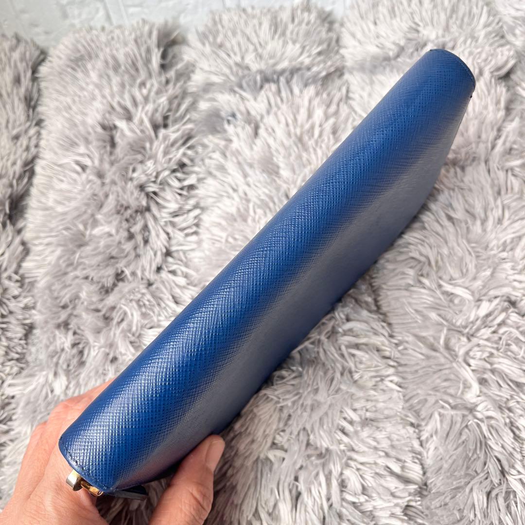 美品✨PRADA フィオッコ　ラウンドファスナー　サフィアーノ　メタルロゴ