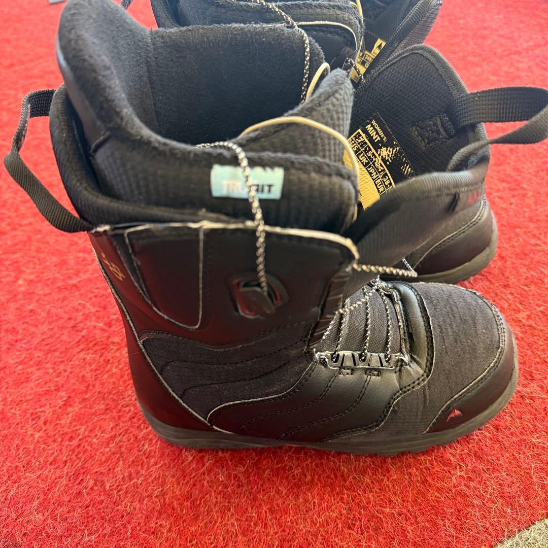 Burton board Bootsブラックスノーボードブーツ女性用