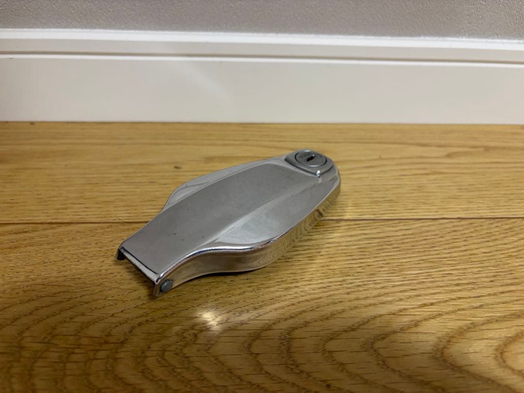 ❺-5 SR400 純正 タンクキャップ 初期型　ムール貝