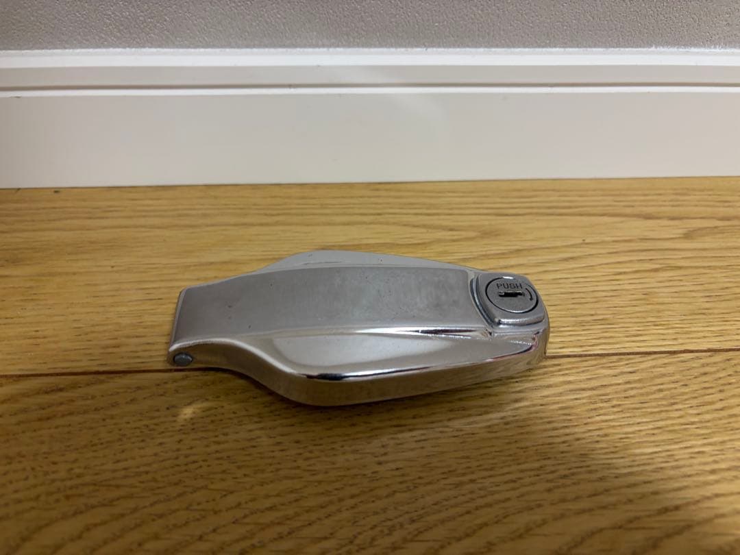 ❺-5 SR400 純正 タンクキャップ 初期型　ムール貝