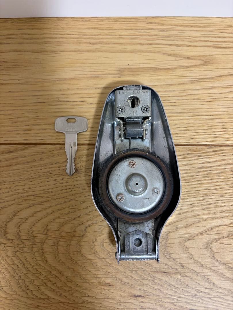 ❺-5 SR400 純正 タンクキャップ 初期型　ムール貝