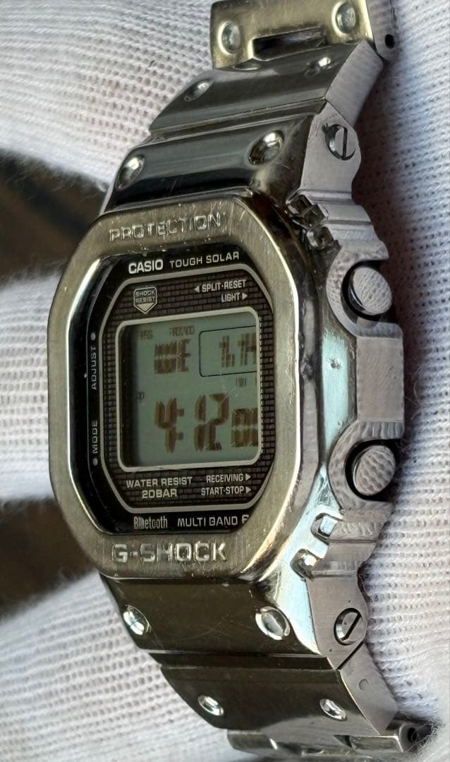 CASIO G-SHOCK GMW-B5000D-1JF 電波ソーラー シルバー
