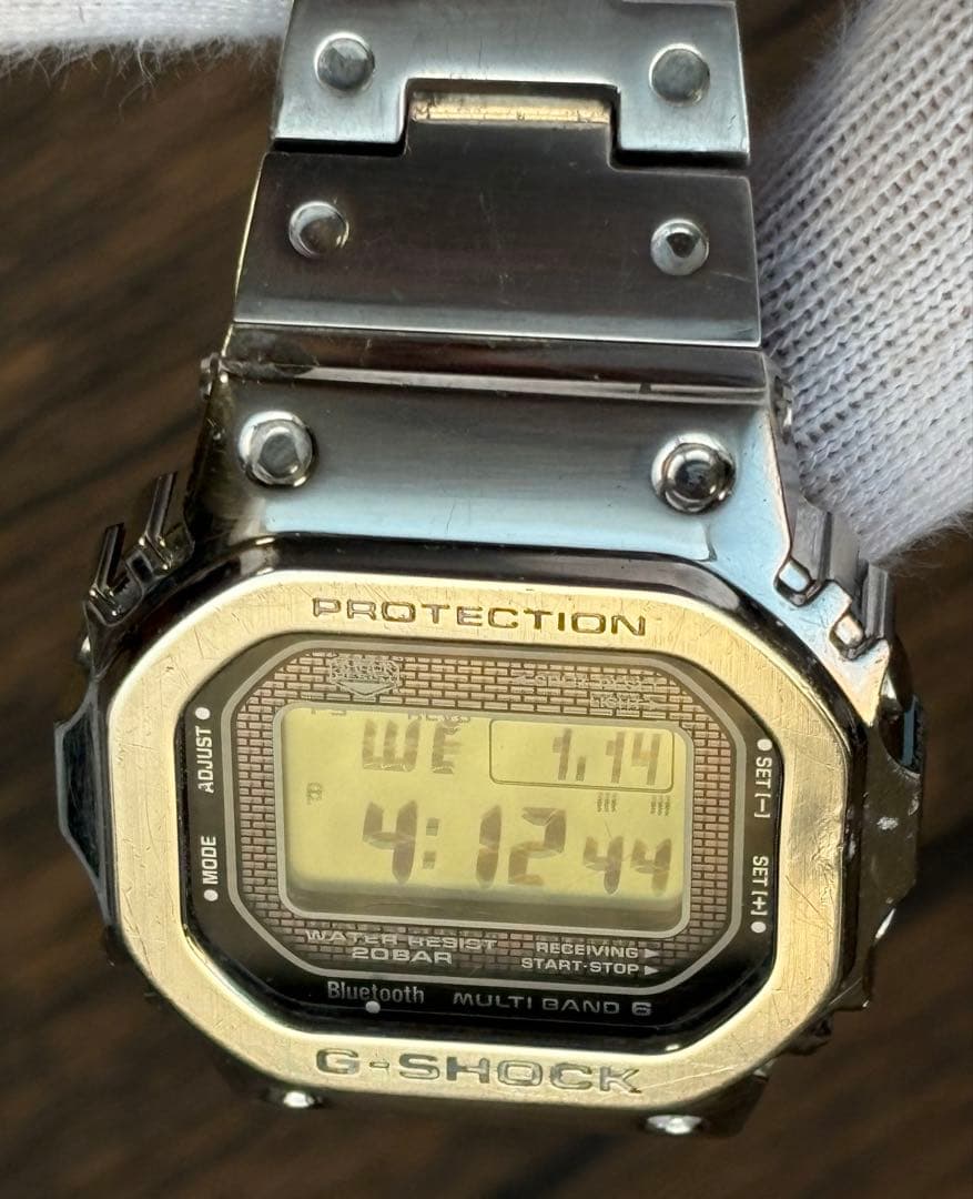 CASIO G-SHOCK GMW-B5000D-1JF 電波ソーラー シルバー