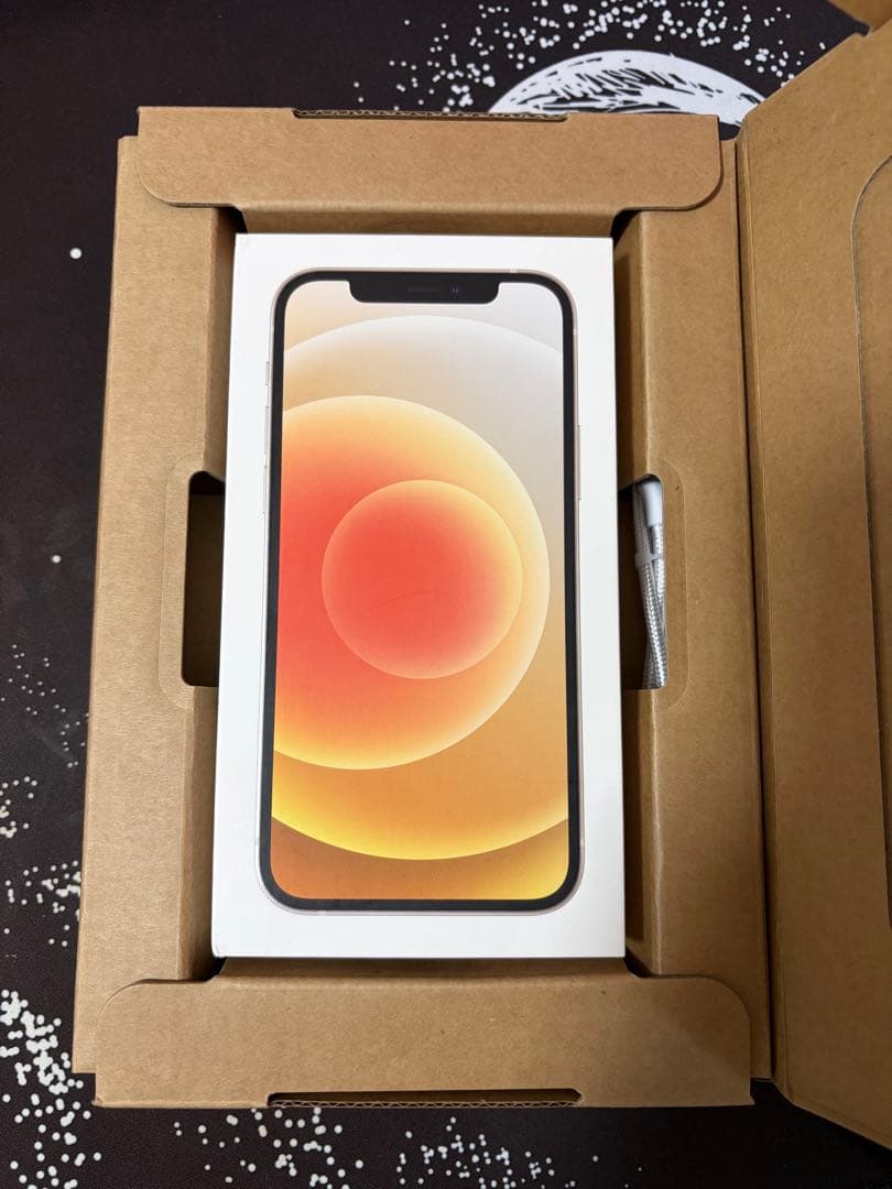 【美品】iPhone12 128GB　ホワイト　Applecare+交換品