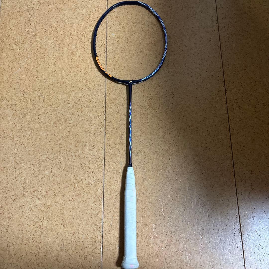 ASTROX 100zzバドミントンラケット　ジャンク品　2本セット